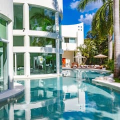 Villa Aqua- Private Luxury Villa with Full Service