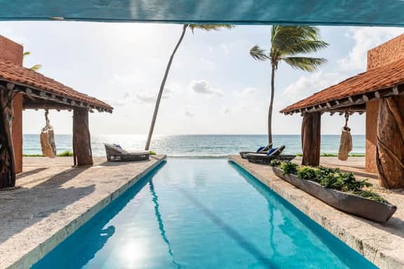 Luxury Ocean front Retreat perfect for groups and families - Image 3